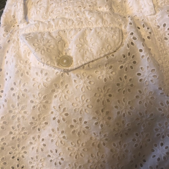 White shorts - Picture 4 of 4